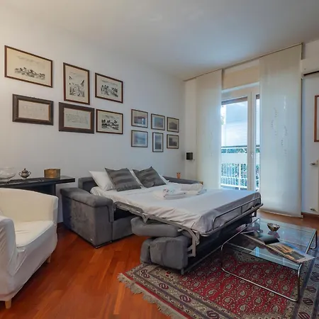 Italstay - Belgirate Station شقة